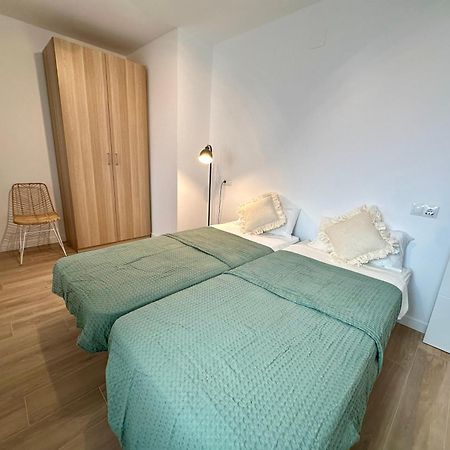 Atico Con Solarium Y Bbq Cerca Del Centro 6 Pax Apartment Malaga Exterior photo